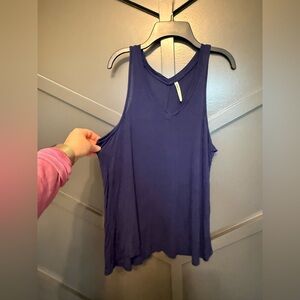 🌀 Tresics Women's Blue Sleeveless Top